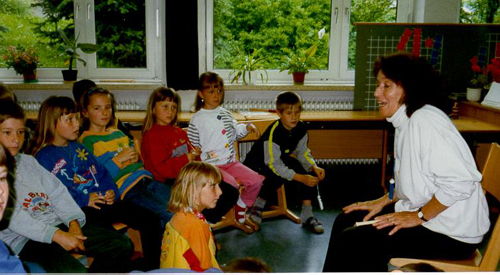 Roswitha Zauner in der Schule